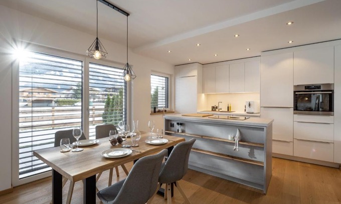 Sankt Johann in Tirol Apartamento | Ferienwohnung Tirolglück mit großem Garten