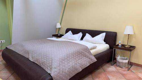 Heide Apartamento | Ferienwohnung 1 beim Restaurant Rhodos