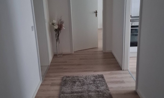 Furth Apartamento | Ferienwohnung 3 Grau - Ferienwohnungen in Chemnitz