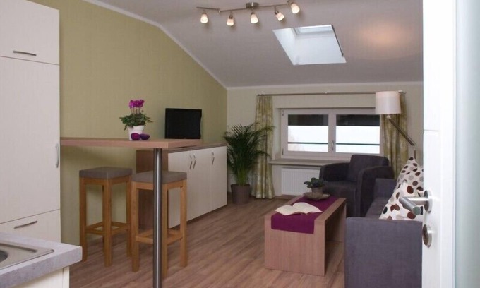 Aufham Apartamento | Apartamento 8 "Chiemsee", para no fumadores, 2 habitaciones, TV vía satélite, 4 estrellas, máx. 6 personas