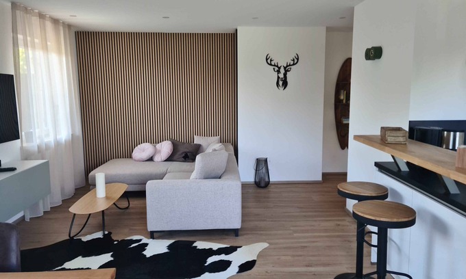 Seeon-Seebruck Apartamento | Ferienwohnung 80 qm 1 Sep. Schlafzimmer für 1-4 Personen mit Balkon