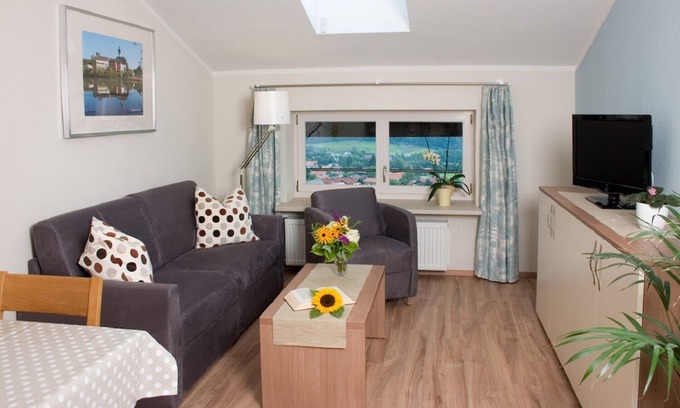 Aufham Apartamento | Apartamento 9 "Höglwörther See", para no fumadores, 2 habitaciones, TV vía satélite, 4 estrellas, máx. 6 personas