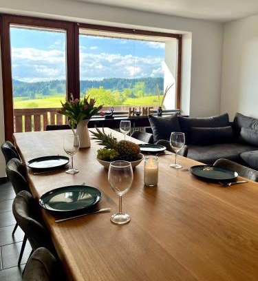 Missen-Wilhams Apartamento | Ferienwohnung Almglück mit Pool uns Sauna, direkt am Skilift