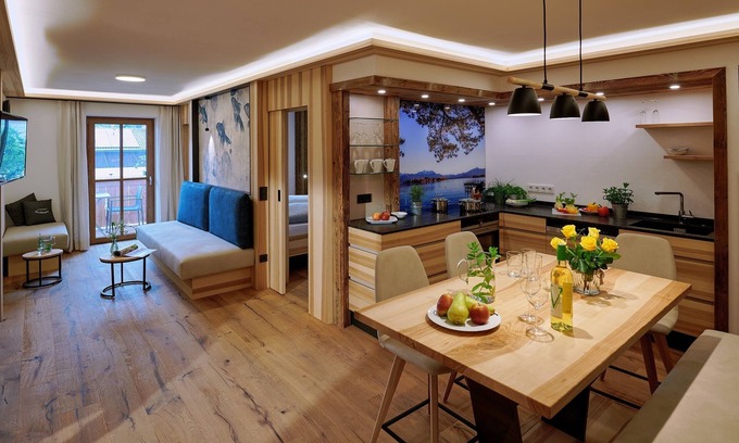 Chieming Apartamento | Ferienwohnung Alz, 1-5pers., 2 Sep. SZ, 1.og, Balkon mit Chiemseeblick