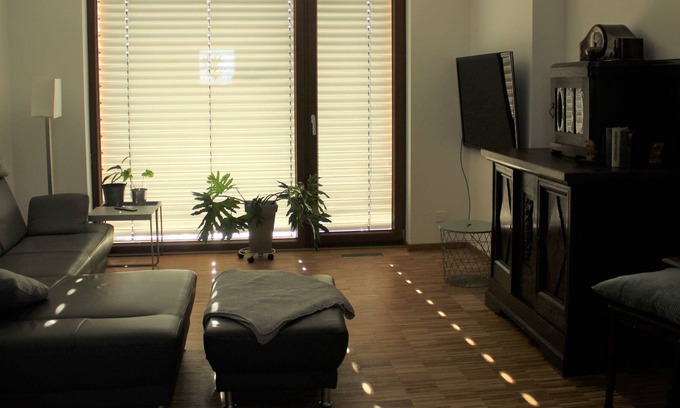 Bruhlervorstadt Apartamento | Ferienwohnung Am Bonifaciusbrunnen
