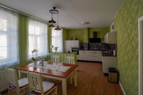 Naumburg Apartamento | Ferienwohnung Am Stadtpark