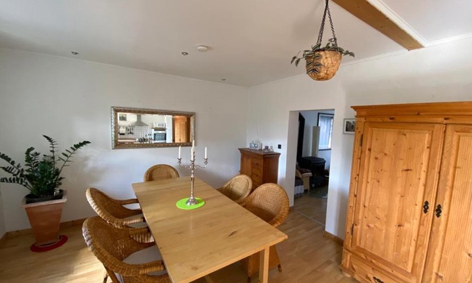 Mandelbachtal Casa | Ferienwohnung am Theo Carlen Platz