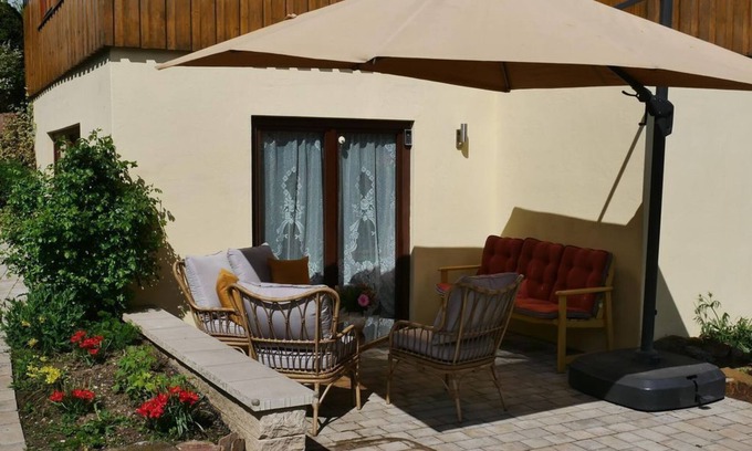 Langenlonsheim Apartamento | Ferienwohnung an den Weingärten - Holiday apartment with 2 bedrooms and terrace