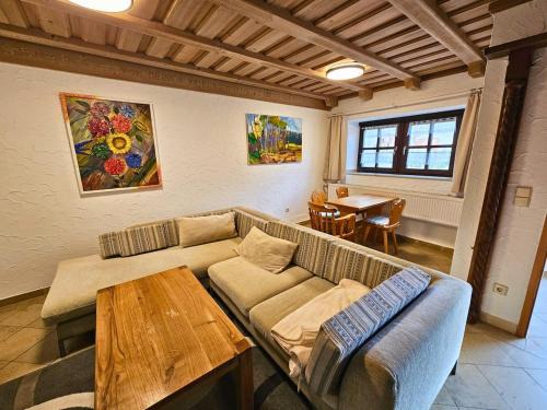 Pappenheim Apartamento | Ferienwohnung an der Altmühl - Apartment Hollerstein