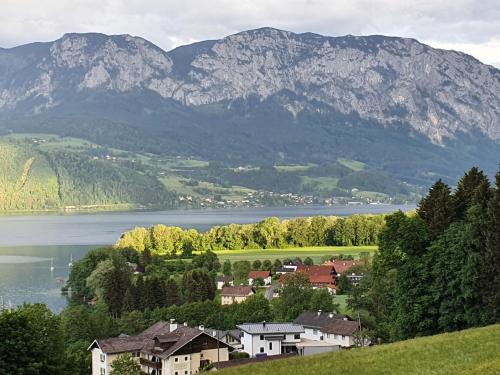 Nussdorf am Attersee Apartamento | Ferienwohnung Claudia mit Terrasse