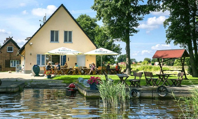 Muritz Apartamento | Ferienwohnung auf dem Fischerhof, Vipperow