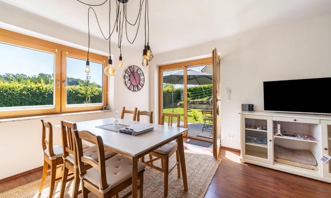 Niederviehbach Apartamento | Ferienwohnung Auszeit