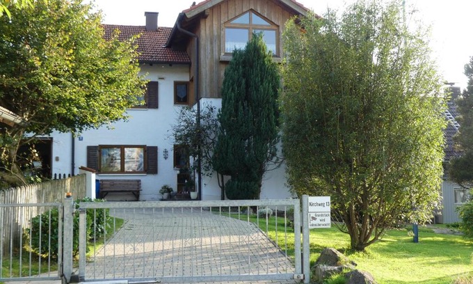 Hohenpeißenberg Apartamento | Ferienwohnung Bergblick