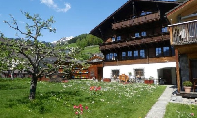 Acletta Apartamento | Ferienwohnung Bigliel-Wahrenberger by Interhome