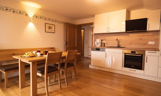 Rimsting Apartamento | Ferienwohnung Blumenwiese 50 qm, mit Seeblick