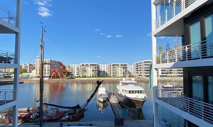 Mitte-Sud Apartamento | Ferienwohnung Bootshaus Am Neuen Hafen