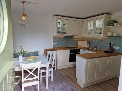 Boltenhagen Apartamento | Ferienwohnung Düne mit Kamin und 2 Bädern in Boltenhagen