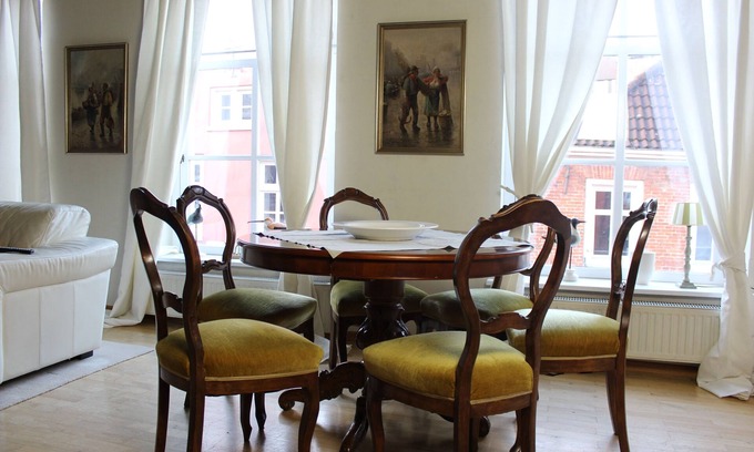 Leer Apartamento | Ferienwohnung Dornröschen - Ferienwohnungen Märchenhaus Domke 15133