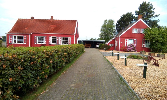 Westoverledingen Apartamento | Ferienwohnung in Ruhiger Lage mit Überdachter Terrasse