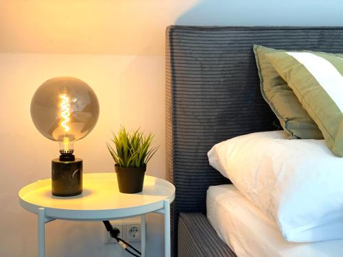 Loyerberg Apartamento | Ferienwohnung FLORI