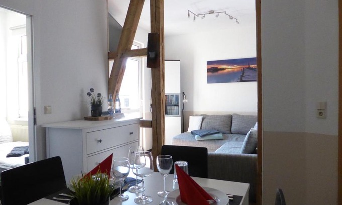 Jena Apartamento | Ferienwohnung Friedrich Schiller, 2 Schlafzimmer, Balkon,kostenloses WiFi, nähe Zentrum,