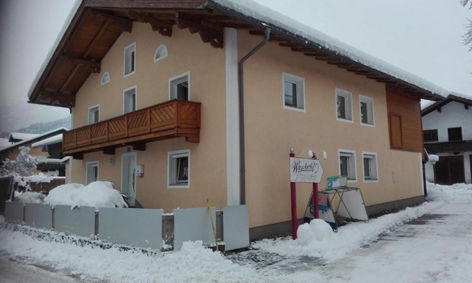 Uderns Apartamento | Ferienwohnung-Gerti