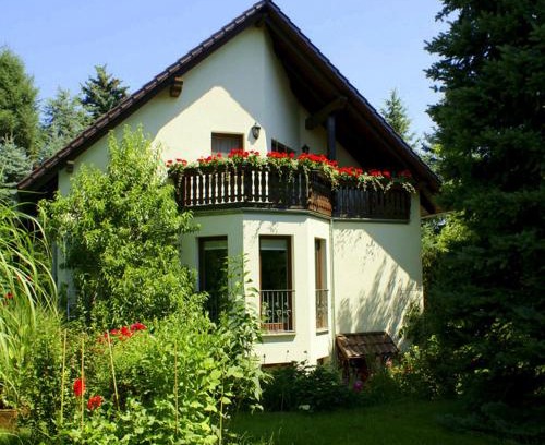 Leubnitz-Neuostra Apartamento | Ferienwohnung Ginkgo