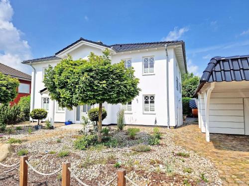 Wismar Apartamento | Ferienwohnung im Künstlerhaus - ABC597