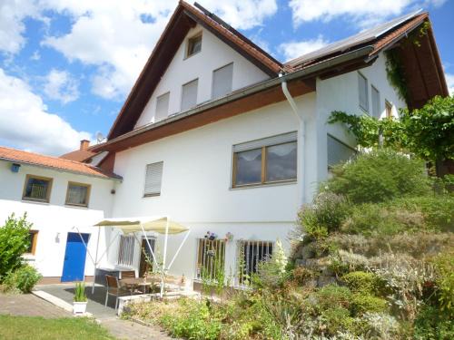 Saarburg Apartamento | Ferienwohnung Jung im Johannisborn