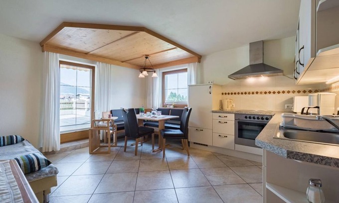 Schwaz Apartamento | Ferienwohnung Karwendel - Bauernhof Ferienwohnungen Sennhof