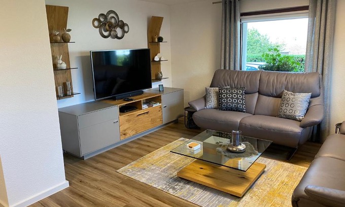 Kommerscheidt Apartamento | Ferienwohnung Katharina 4 Sterne laut DTV Wallbox 11KW