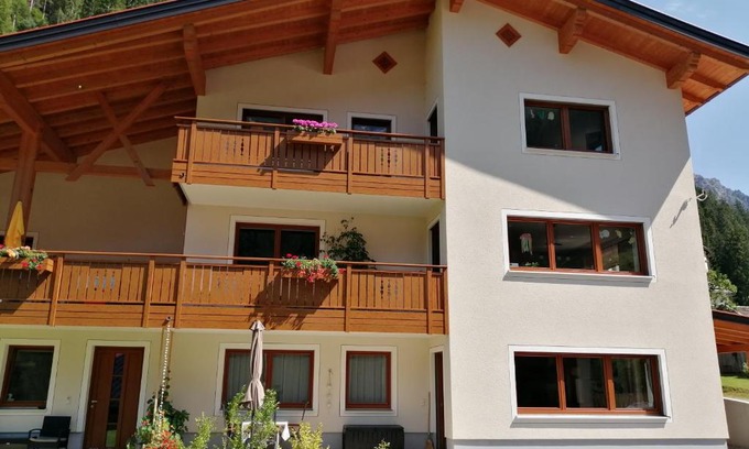 Hinterhornbach Apartamento | Ferienwohnung Kaufbeurerhausblick