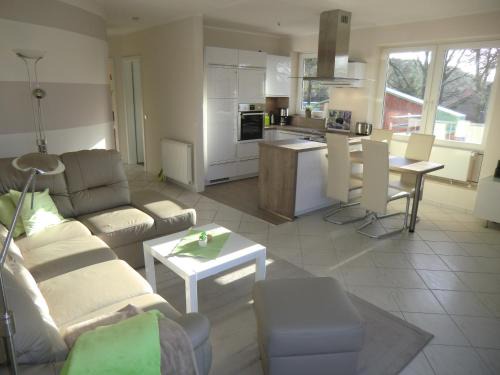 Boltenhagen Apartamento | Ferienwohnung Marquardt mit Wallbox