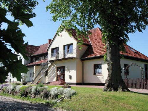 Kroepelin Apartamento | Ferienwohnung mit Terrasse in Kropelin
