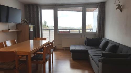 Sankt Englmar Apartamento | Ferienwohnung mit extra Schlafzimmer und Blick in den Bayrischen Wald oberhalb von Sankt Engelmar