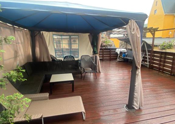 Aue Apartamento | Ferienwohnung mit Terrasse