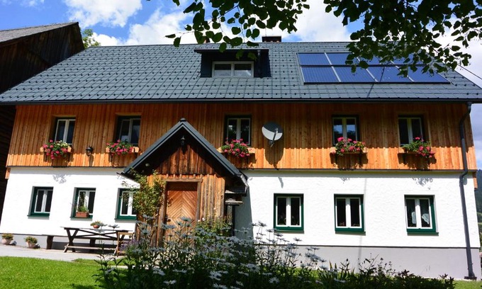 Puergg-Trautenfels Apartamento | Ferienwohnung Pöreiterhof