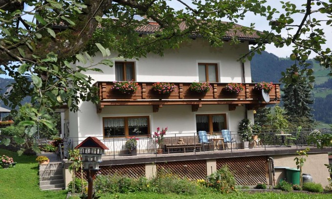 Schlitters Apartamento | Ferienwohnung Pezzei