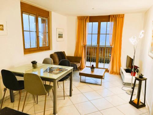 Aeschi bei Spiez Apartamento | Ferienwohnung Pfrundmatte mit Panoramablick