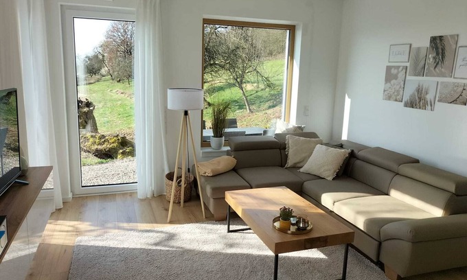 Ebensfeld Apartamento | Ferienwohnung Rote Leite, Schöne Fewo mit Moderner Einrichtung in Ruhiger Lage