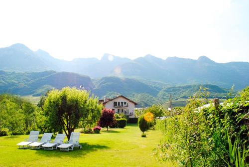 Seestrasse Apartamento | Ferienwohnung Seespiegel direkt am Kalterer See