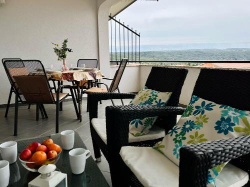 Gornji Karin Apartamento | Ferienwohnung Stela In Karin Gornji