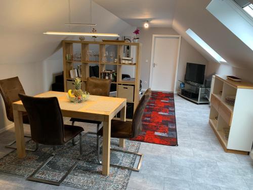 Burbach Apartamento | Ferienwohnung Sunny - Moderne Ferienwohnung im Grünen in Saarbrücken-West