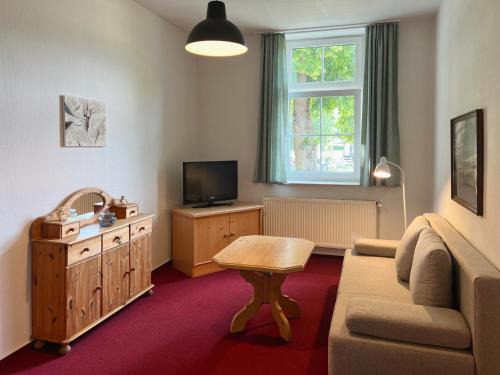 Klein Quassow Apartamento | Ferienwohnung unter den Linden