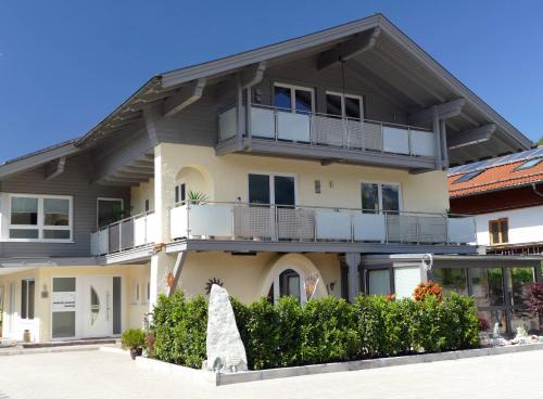 Ruhpolding Apartamento | Ferienwohnung Wiesenglück inkl. Chiemgaukarte