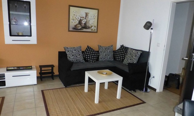 Mitte-Nordost Apartamento | Ferienwohnung Wismarweg, 1-3 Pers