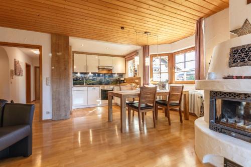 Bolsterlang Apartamento | Ferienwohnungen Alpentraum - Hirschsprung