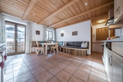 Gilgenhofe Apartamento | Ferienwohnungen am Lahnerbach