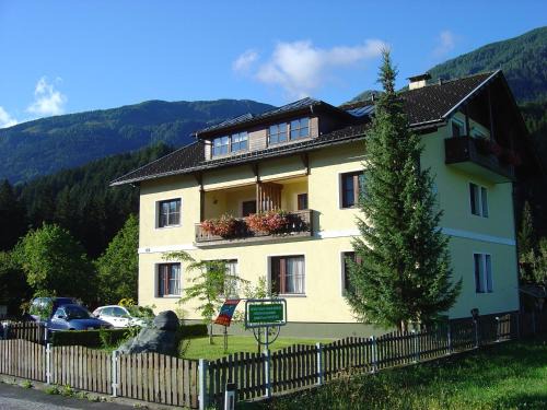 Mauthen Apartamento | Ferienwohnungen Berger