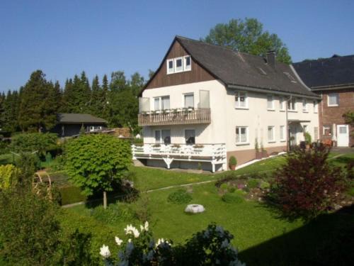 Usseln Apartamento | Ferienwohnungen Brüne